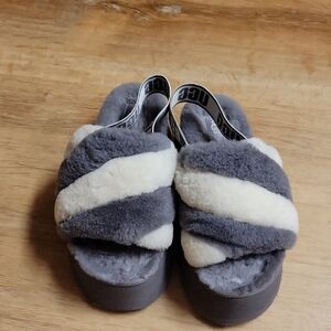 UGG Women's Gray and White Platform Disco Stripe Slides Sz 6